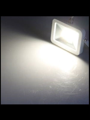 LED-Fluter SlimLine, 230V, 10Watt, 780 Lumen=80Watt, neutralweiss, Aussenbereich